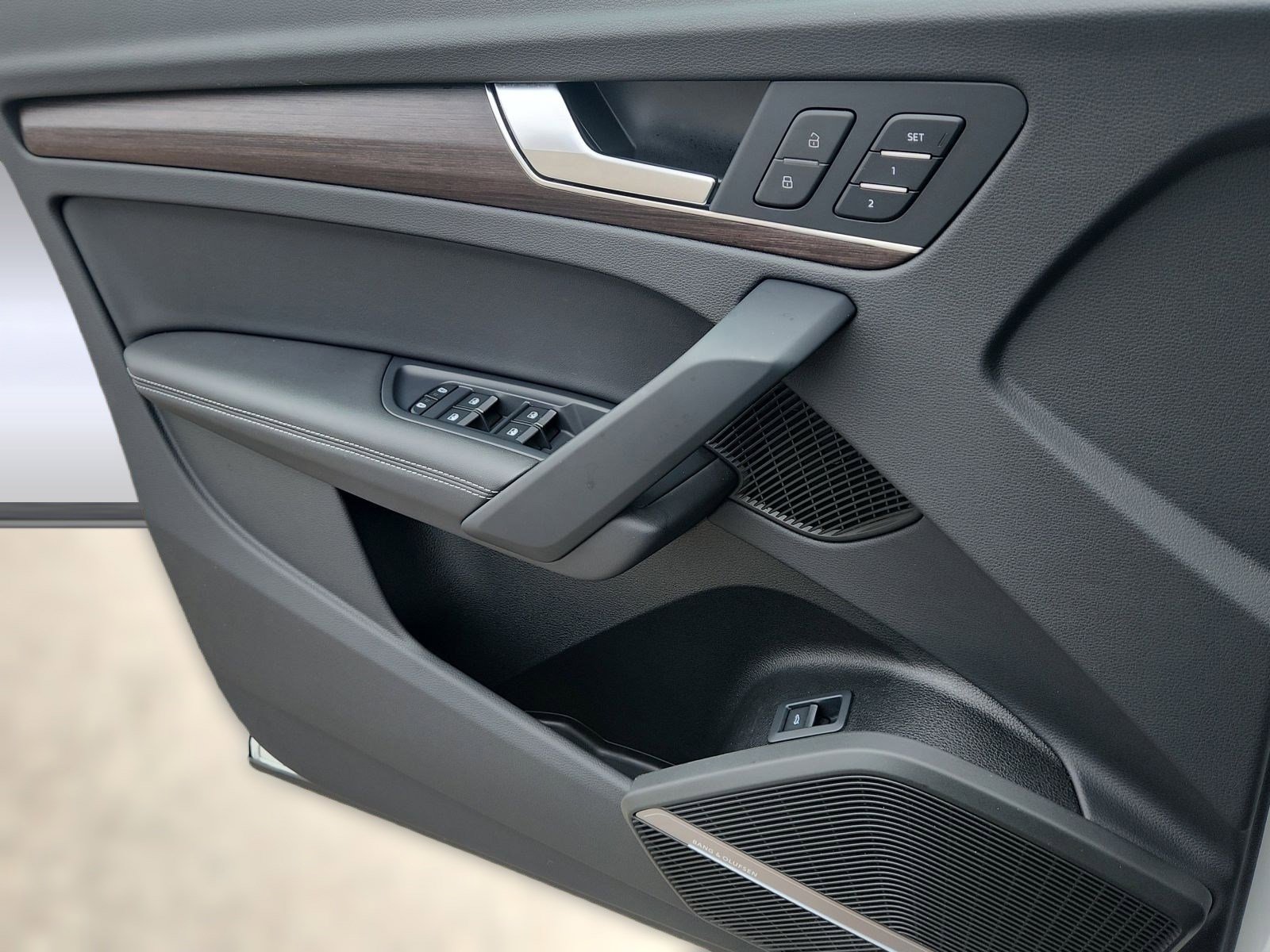 Used 2023 Audi Q5 Premium Plus w/ Premium Plus Package image 17