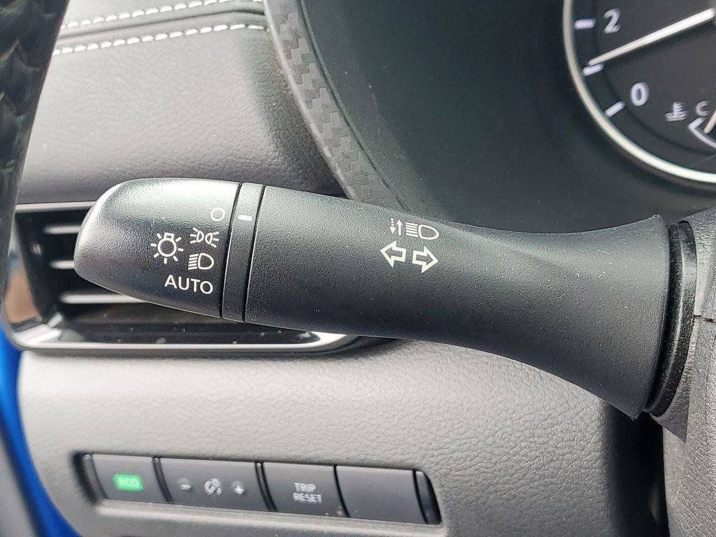 Used 2024 Nissan Sentra SV w/ All-Weather Package FWD image 10