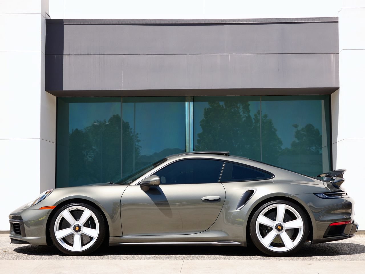 Used 2025 Porsche 911 Turbo AWD/4WD image 4