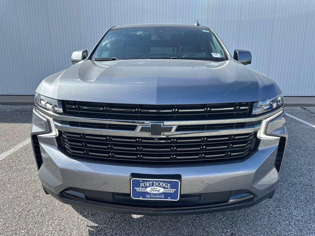Used 2022 Chevrolet Suburban RST w/ Sport Performance Package AWD/4WD image 11