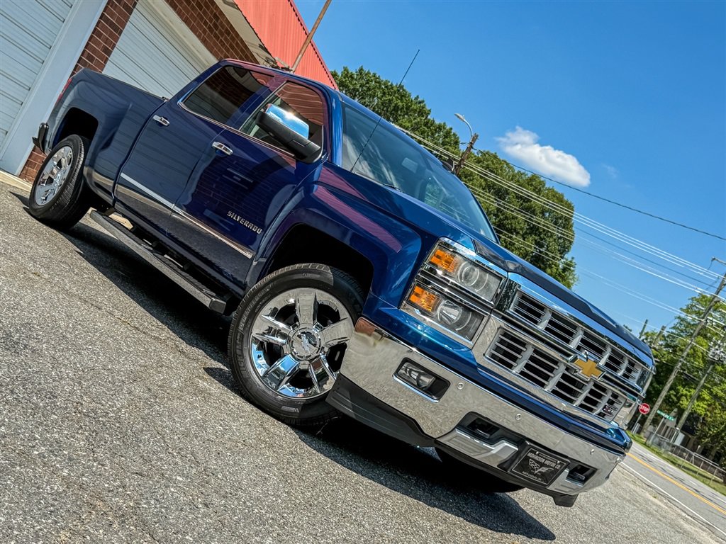 Used 2015 Chevrolet Silverado 1500 LTZ Z71 w/ LTZ Plus Package AWD/4WD image 25