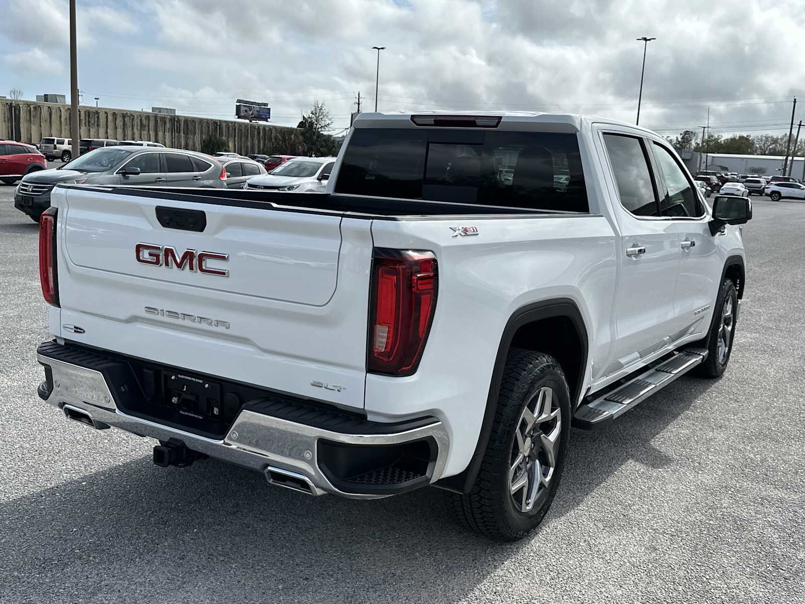 Used 2024 GMC Sierra 1500 SLT w/ SLT Premium Plus Package image 9