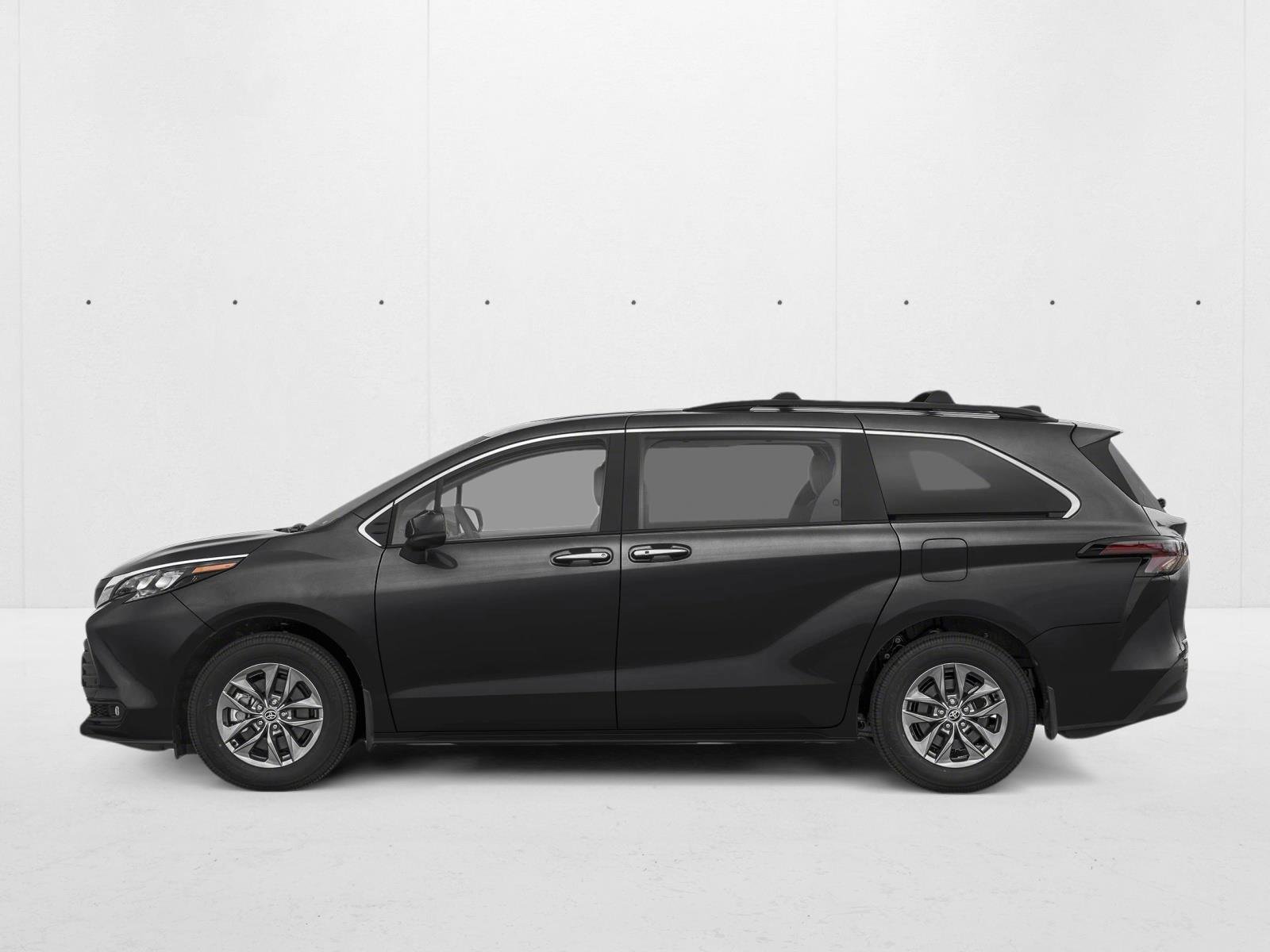 New 2026 Toyota Sienna XLE FWD video 3