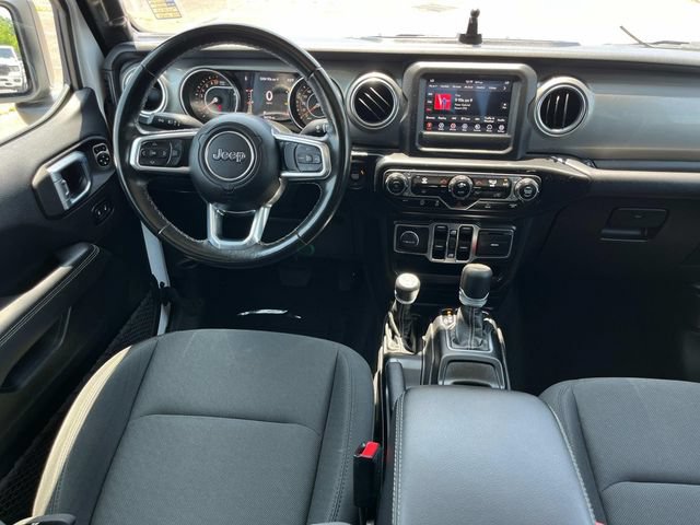 Used 2021 Jeep Gladiator Overland w/ Trailer Tow Package AWD/4WD image 15