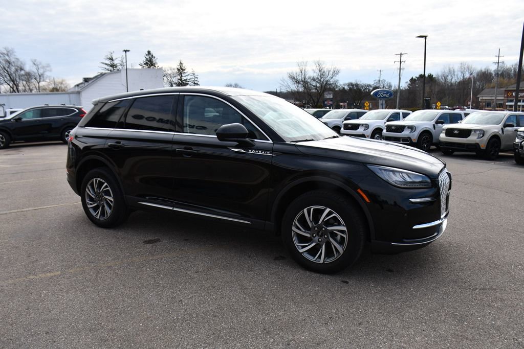 Used 2024 Lincoln Corsair Premiere image 8