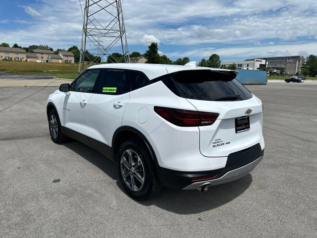 Used 2025 Chevrolet Blazer LT AWD/4WD image 5