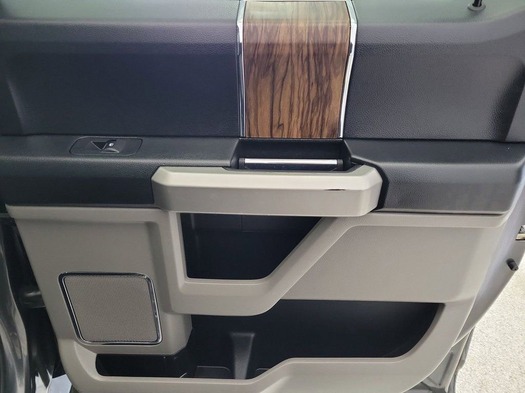 Used 2019 Ford F150 Lariat image 18