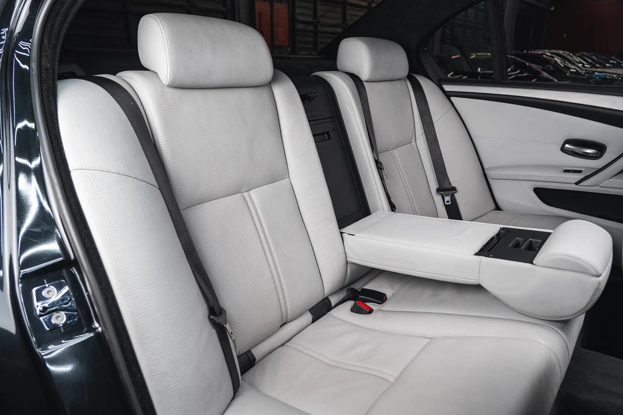Used 2008 BMW M5 RWD image 44