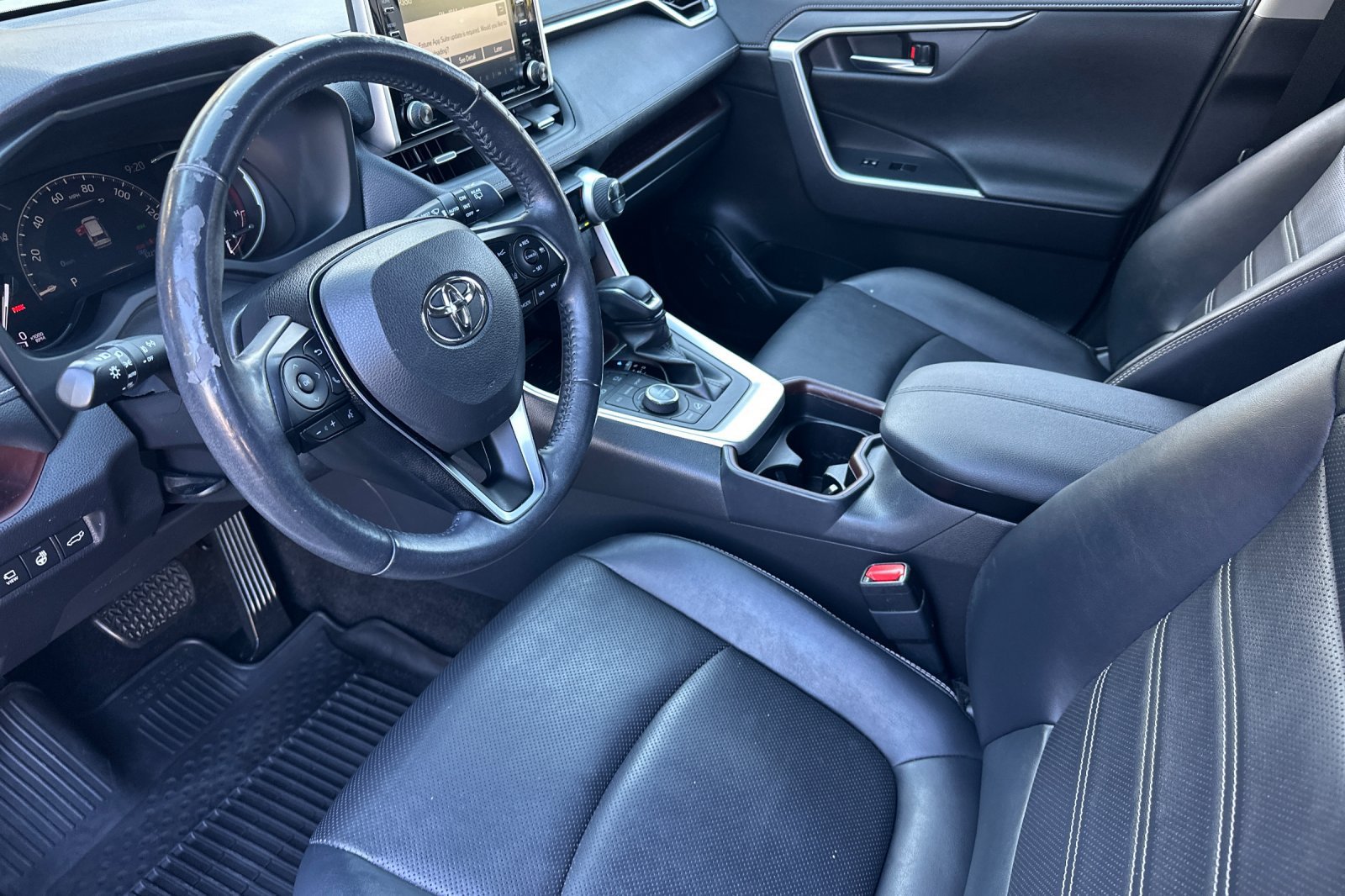 Used 2019 Toyota RAV4 Limited w/ Advanced Technology Package AWD/4WD image 9