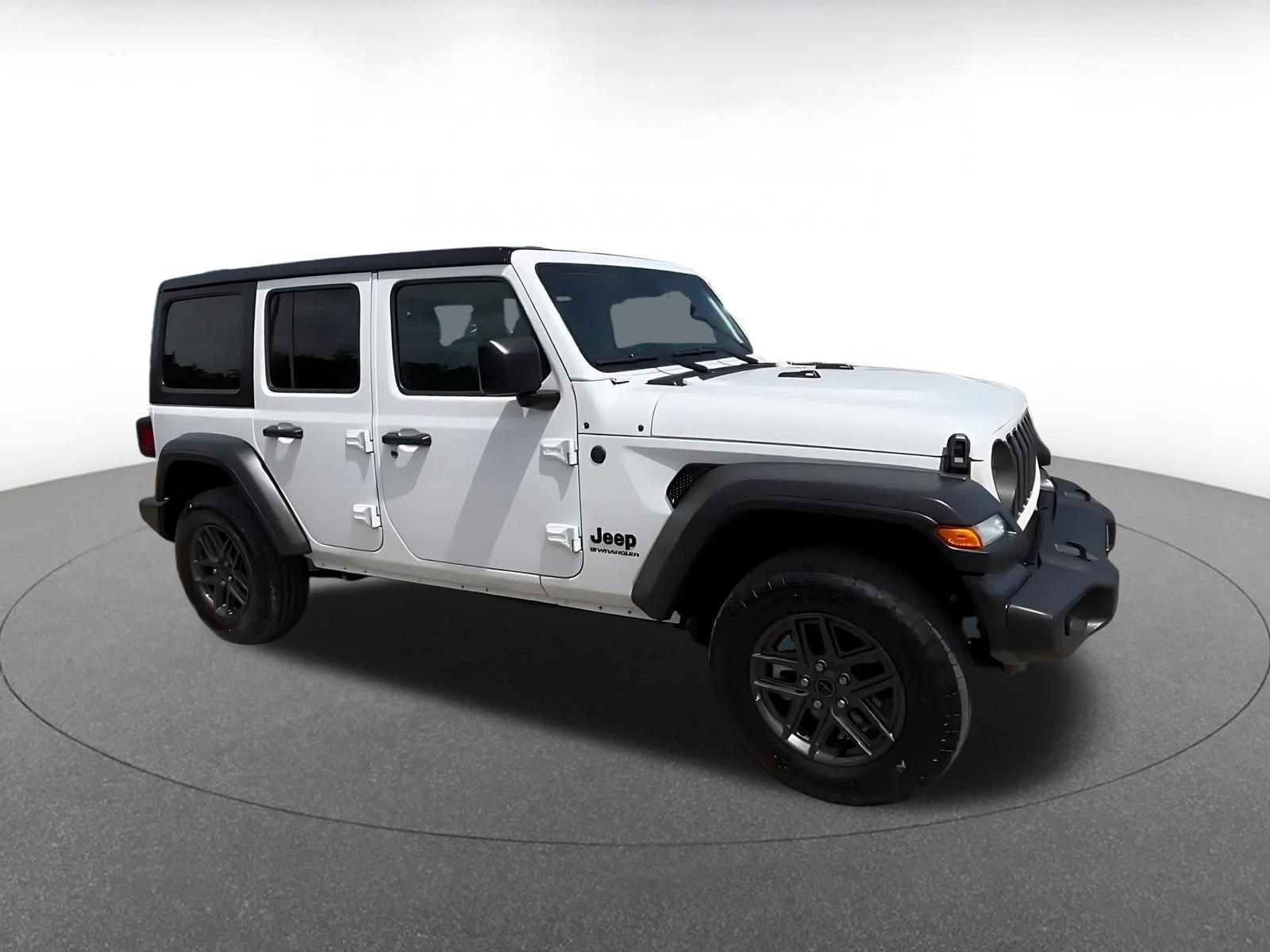 Used 2025 Jeep Wrangler Unlimited Sport AWD/4WD image 2