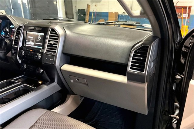 Used 2015 Ford F150 XLT w/ Equipment Group 302A Luxury image 16