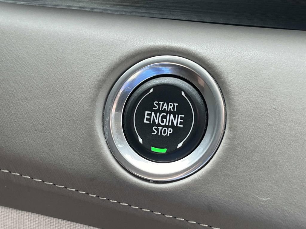 Used 2021 Cadillac Escalade ESV Sport Platinum image 39