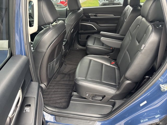 Used 2025 Kia Telluride S image 58