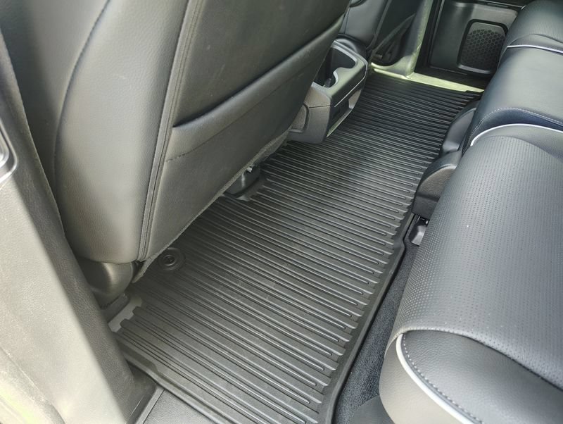 Used 2025 Honda Odyssey Elite image 24