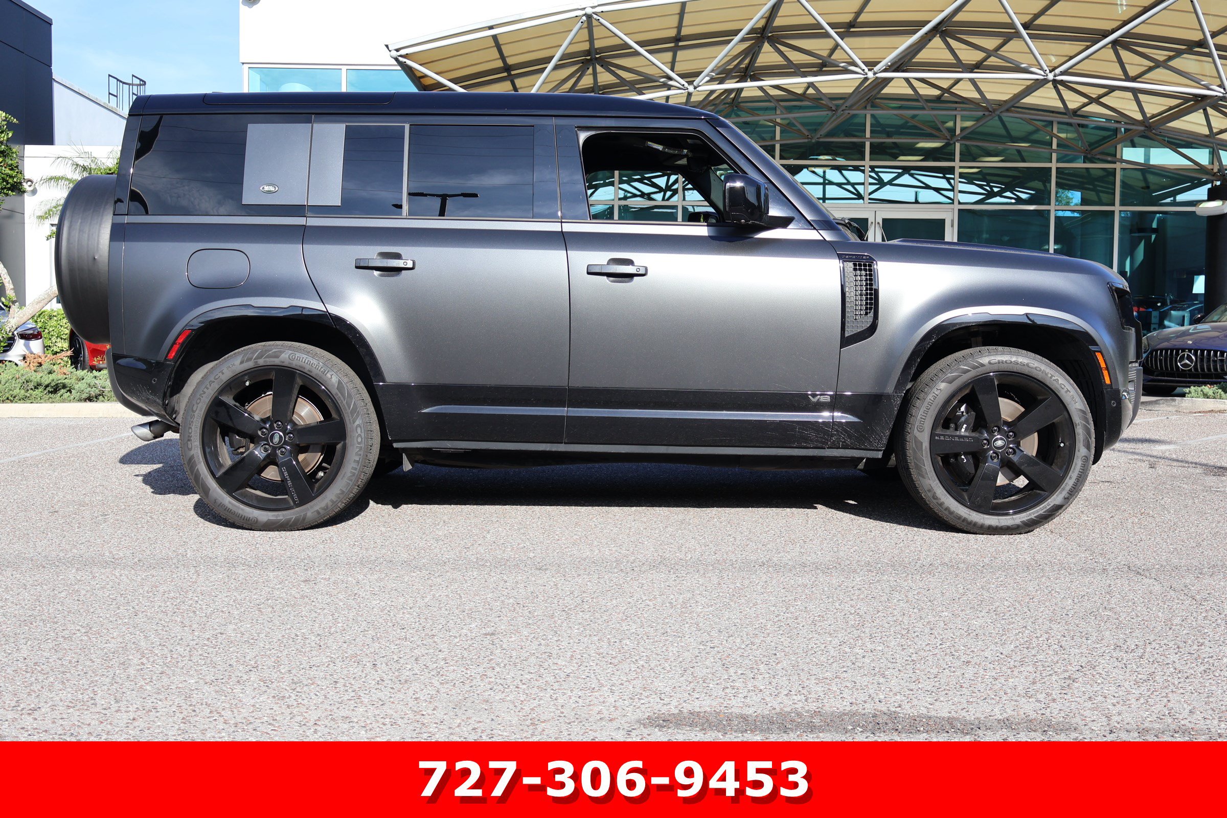 Used 2023 Land Rover Defender 110 V8 AWD/4WD image 10