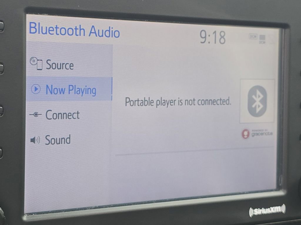 Used 2020 Toyota RAV4 XLE Premium image 6