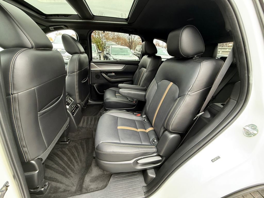 Used 2024 MAZDA CX-90 Plug-In Hybrid w/ Premium Plus image 25