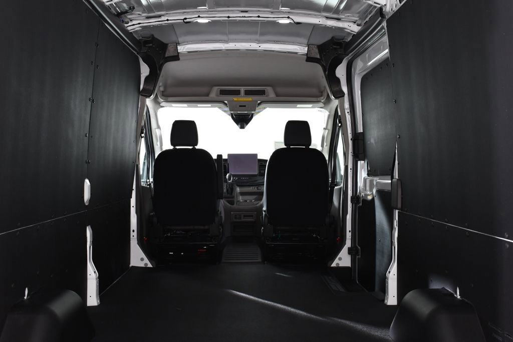 New 2026 Ford Transit 250 148 Medium Roof Extended AWD w/ Load Area Protection Package image 18