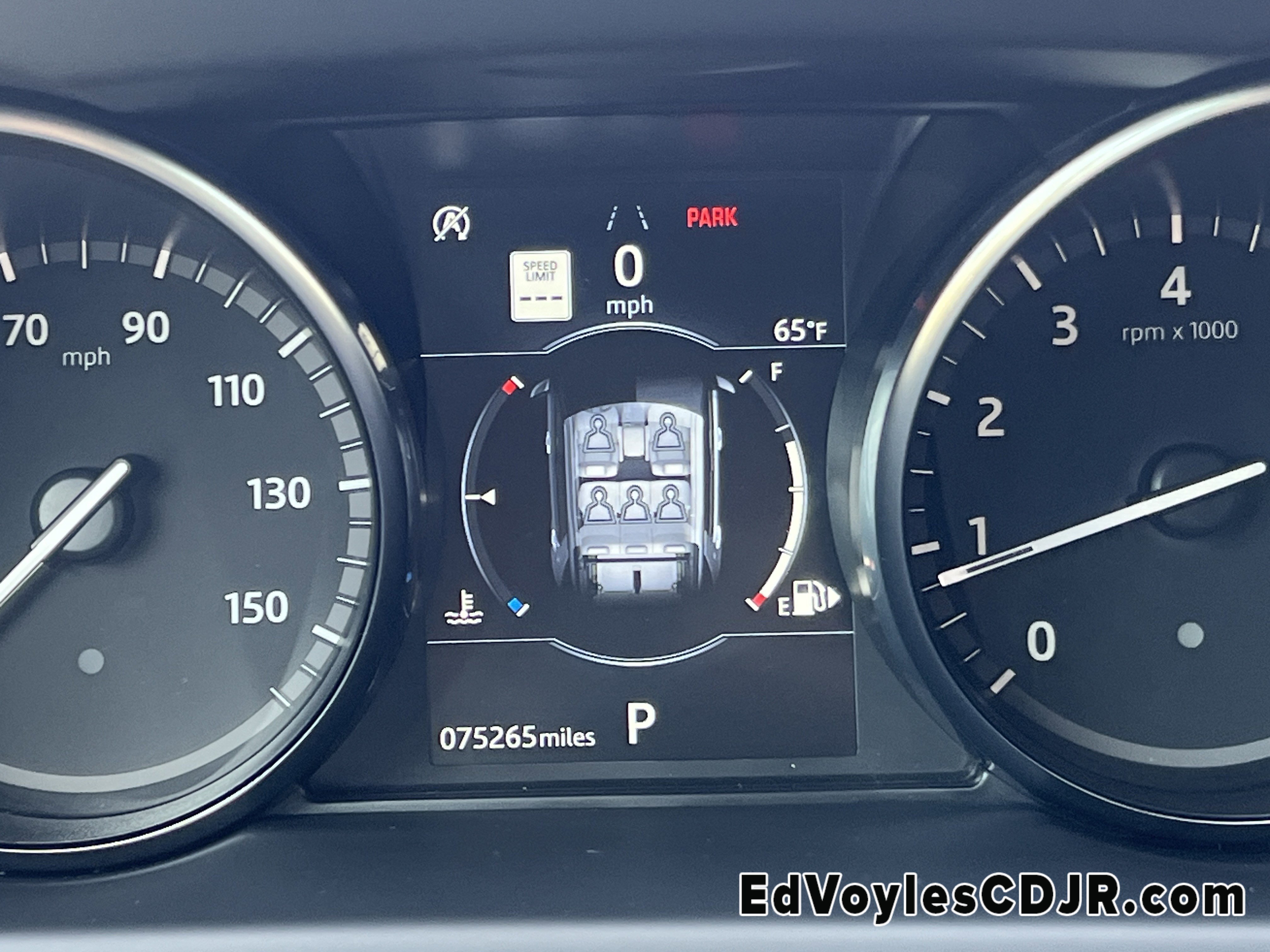 Used 2018 Land Rover Discovery Sport HSE image 34