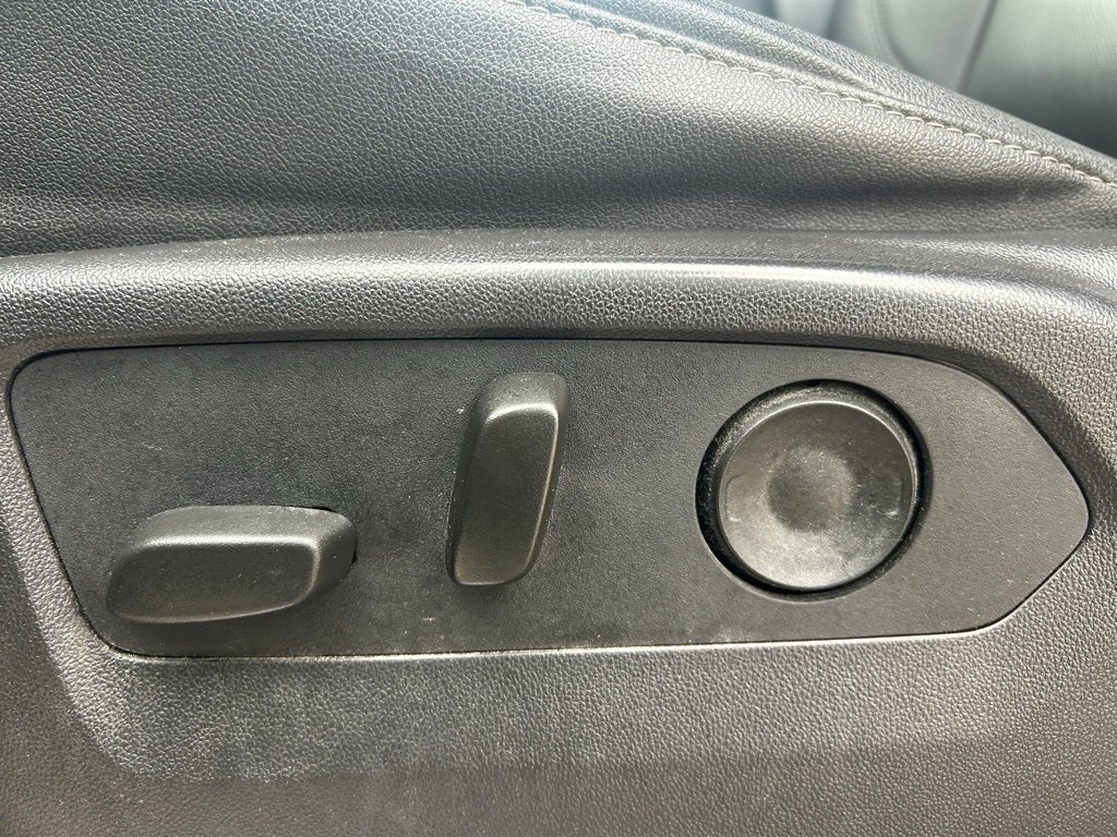 Used 2024 GMC Sierra 1500 SLT w/ X31 Off-Road Package image 11