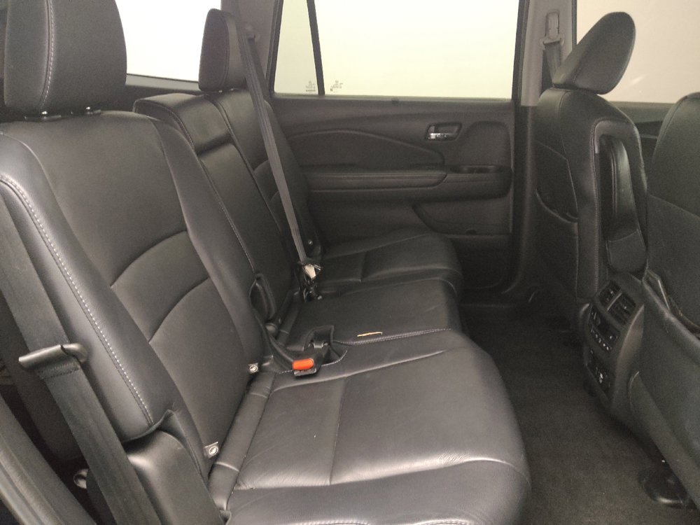 Used 2019 Honda Pilot Touring image 19