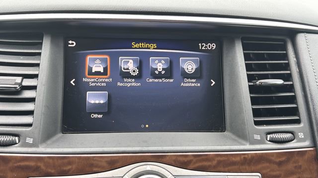 Used 2019 Nissan Armada Platinum image 7