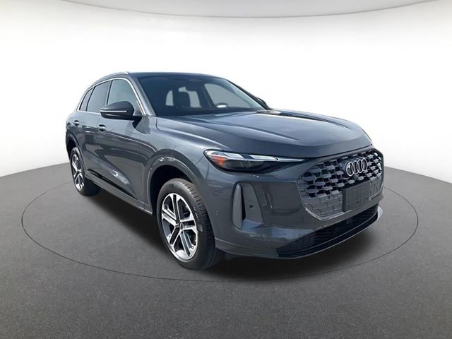 Certified 2025 Audi Q5 Premium w/ Convenience Package image 1