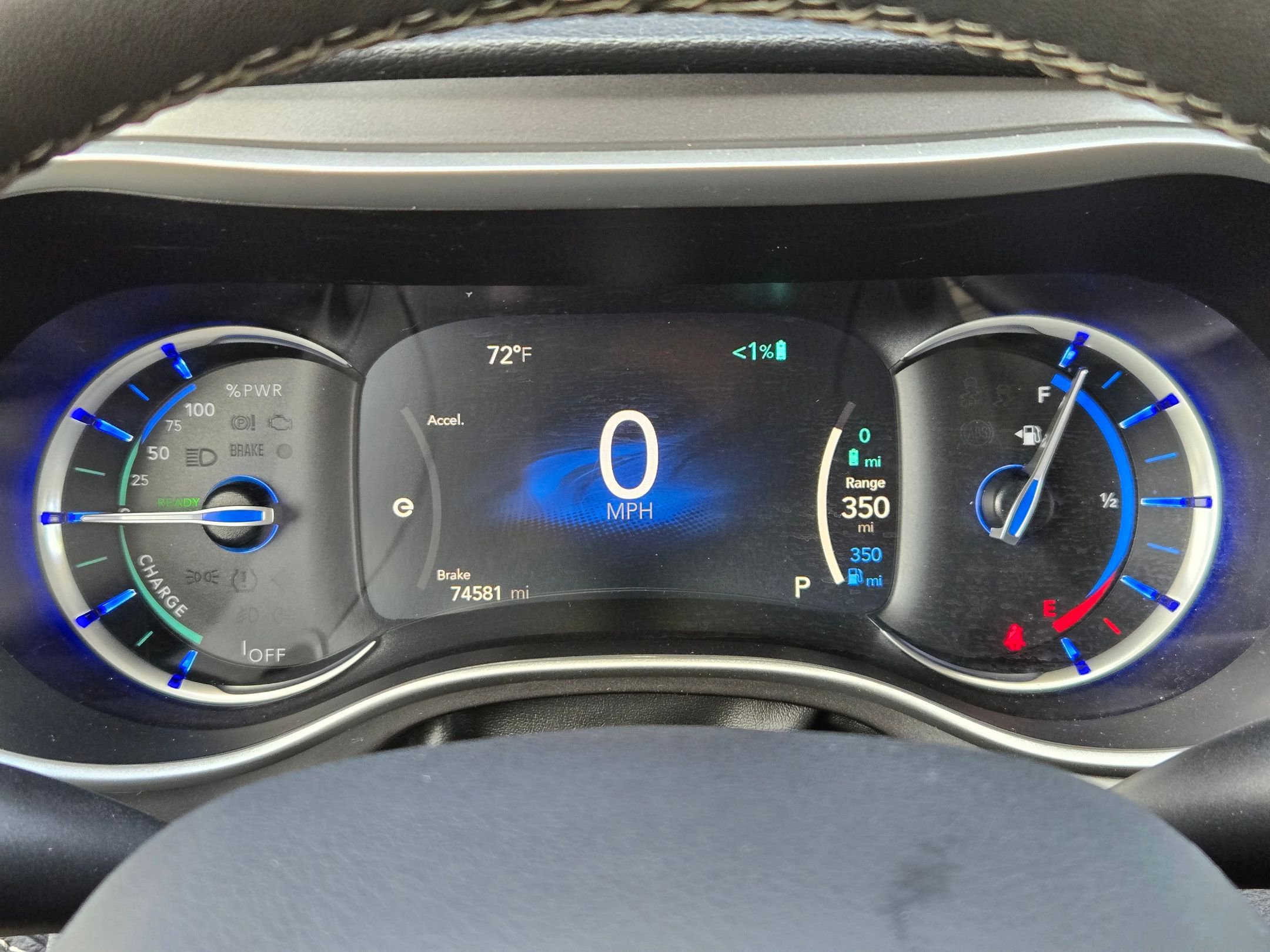 Used 2023 Chrysler Pacifica Touring-L image 23