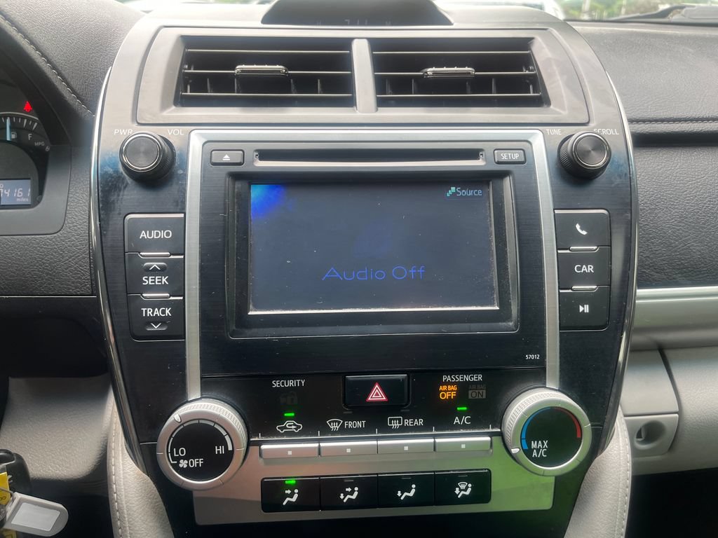 Used 2012 Toyota Camry LE FWD image 17