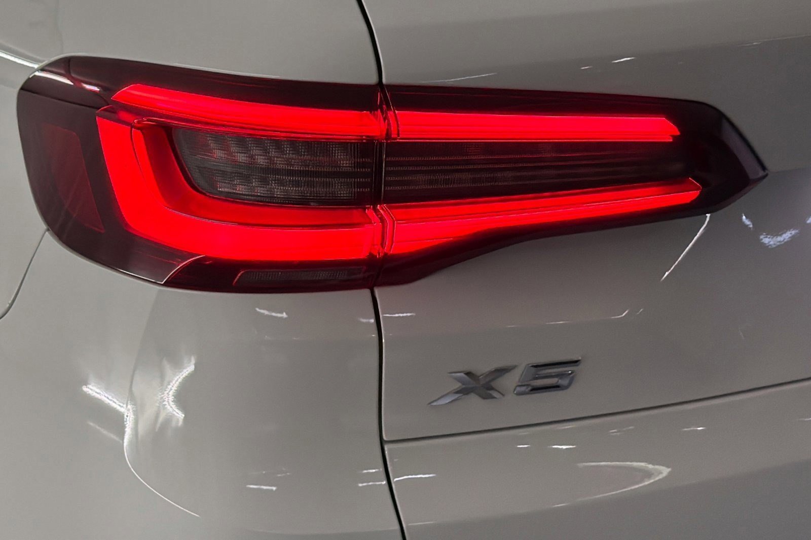 Certified 2023 BMW X5 sDrive40i w/ Climate Comfort Package image 12