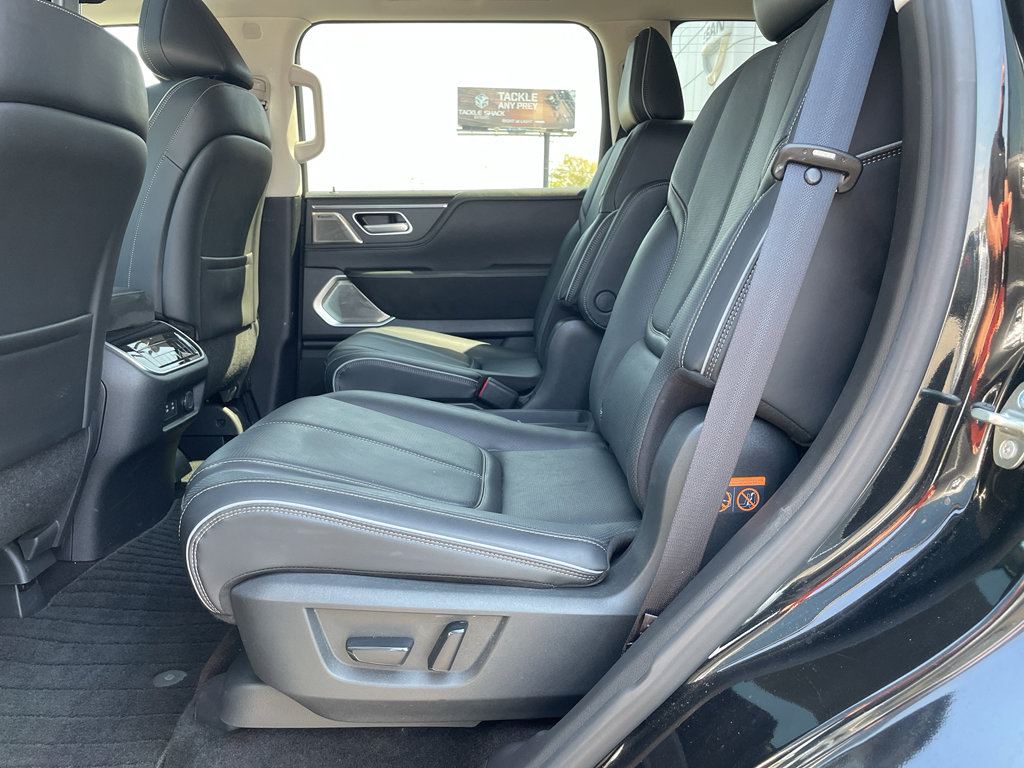 Used 2025 INFINITI QX80 Sensory image 21