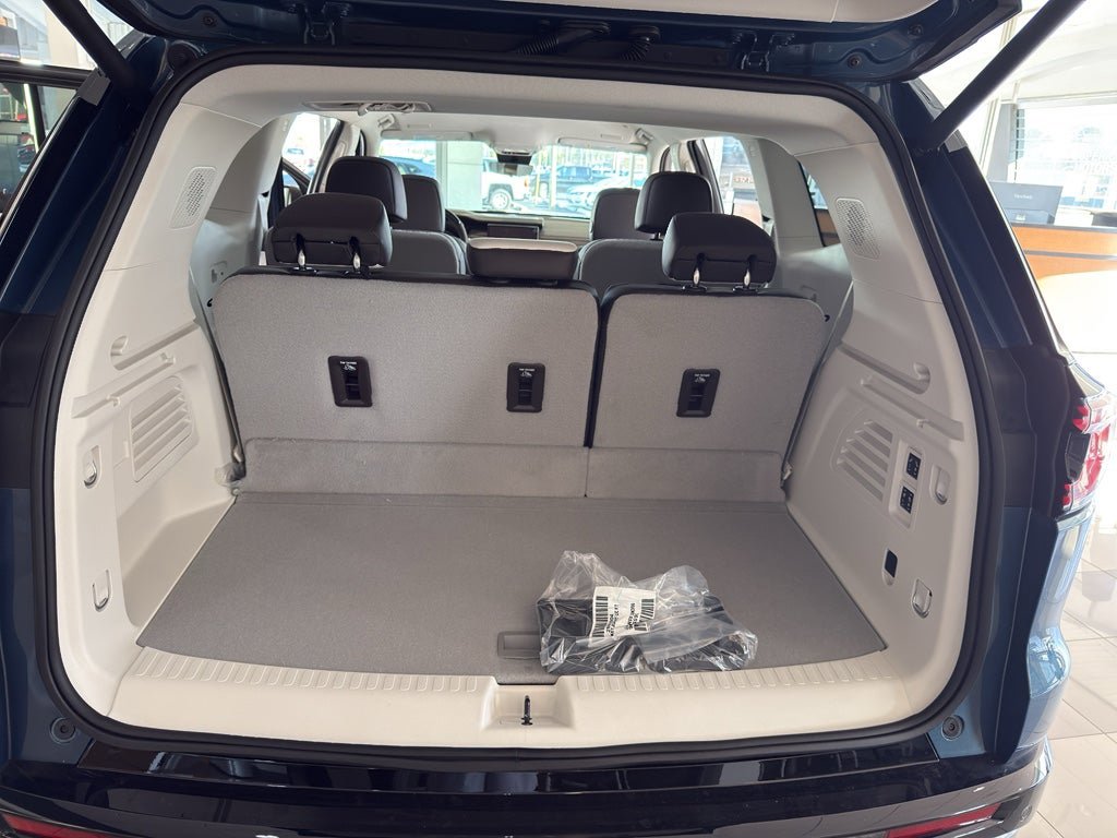 New 2026 GMC Acadia Denali w/ Super Cruise Package image 26