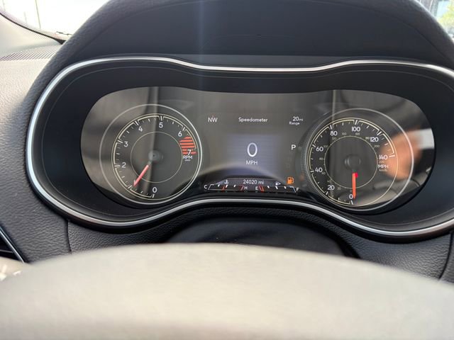 Used 2023 Jeep Cherokee Altitude Lux w/ Lux Elite Package AWD/4WD image 17