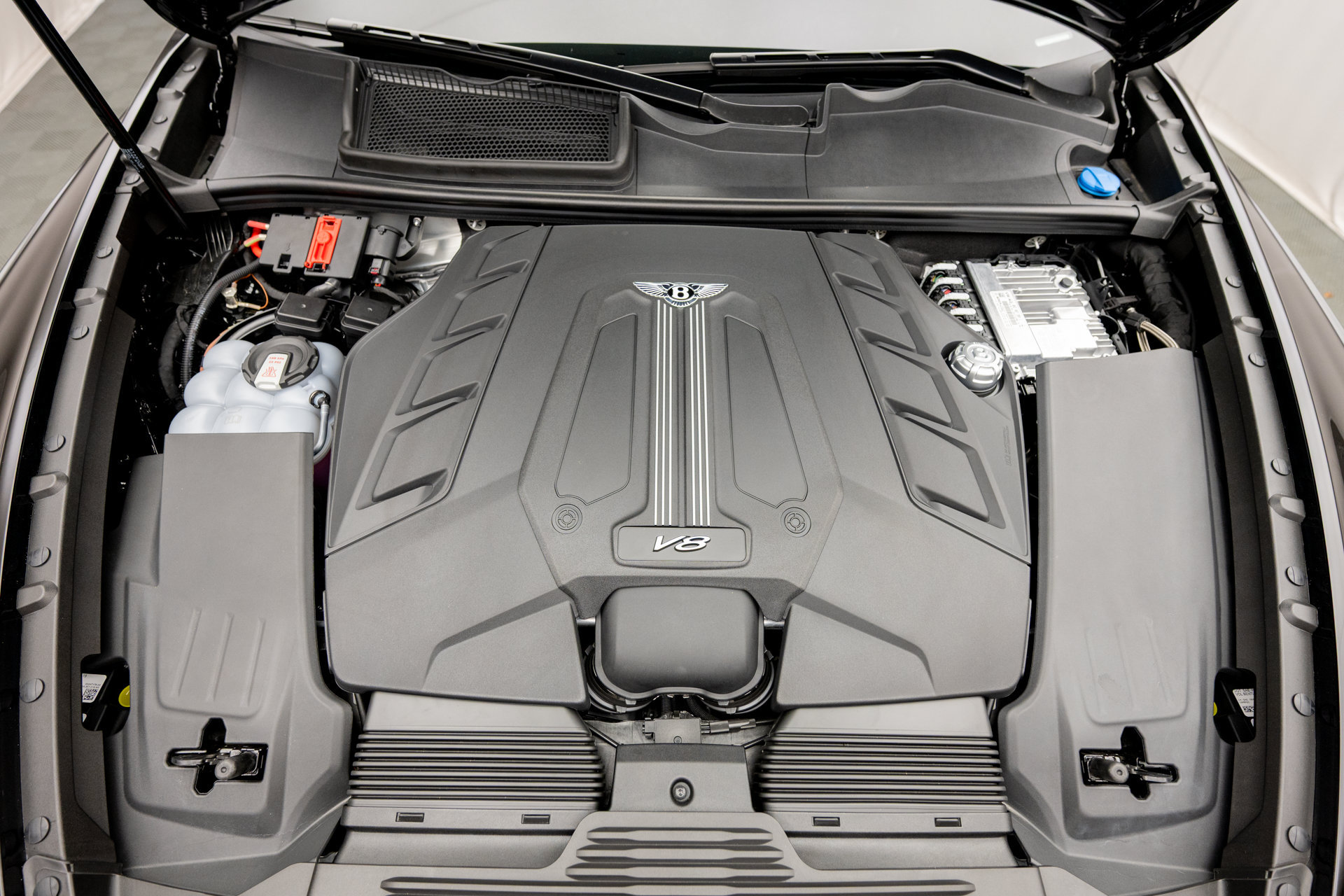 New 2027 Bentley Bentayga AWD/4WD image 50
