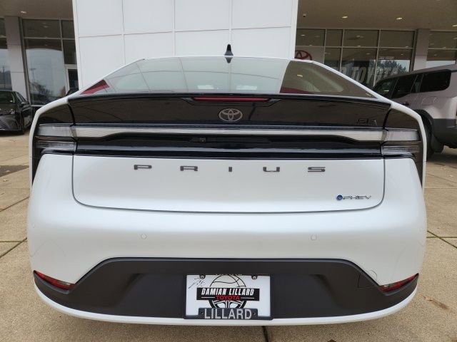 New 2026 Toyota Prius Plug-In Hybrid image 10