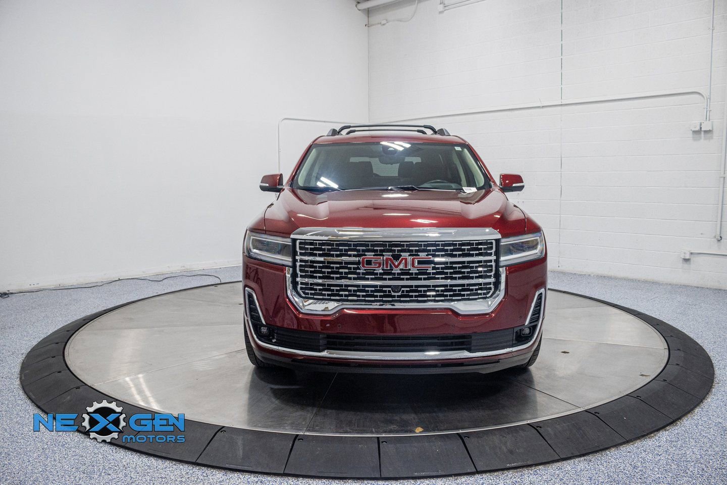 Used 2020 GMC Acadia Denali w/ Denali Ultimate Package image 2