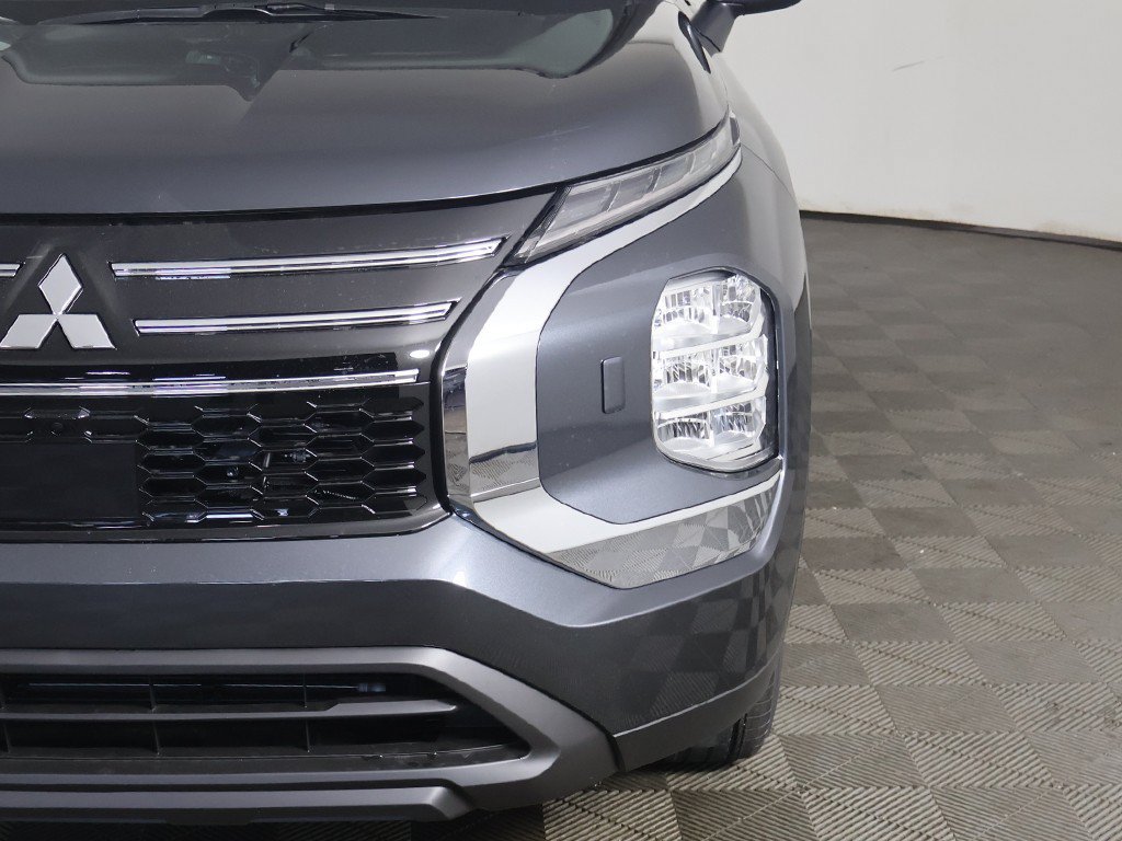 New 2026 Mitsubishi Outlander ES AWD/4WD image 13