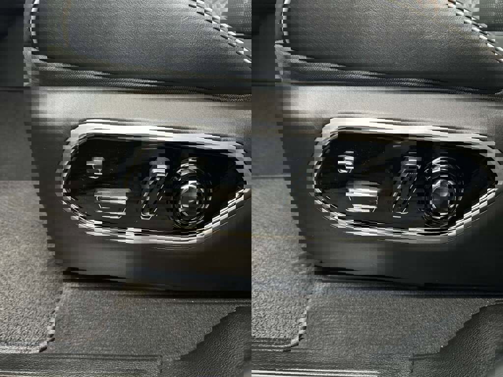 New 2025 Jeep Grand Cherokee Summit w/ Luxury Tech Group V image 29