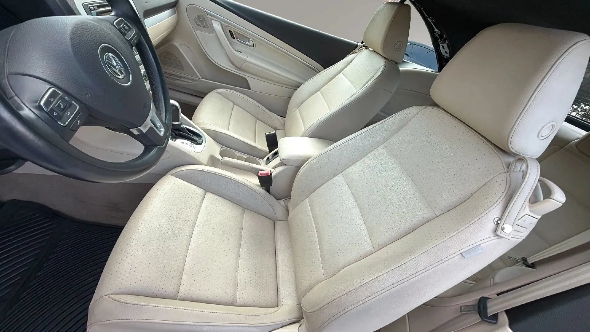 Used 2014 Volkswagen Eos Komfort FWD image 13