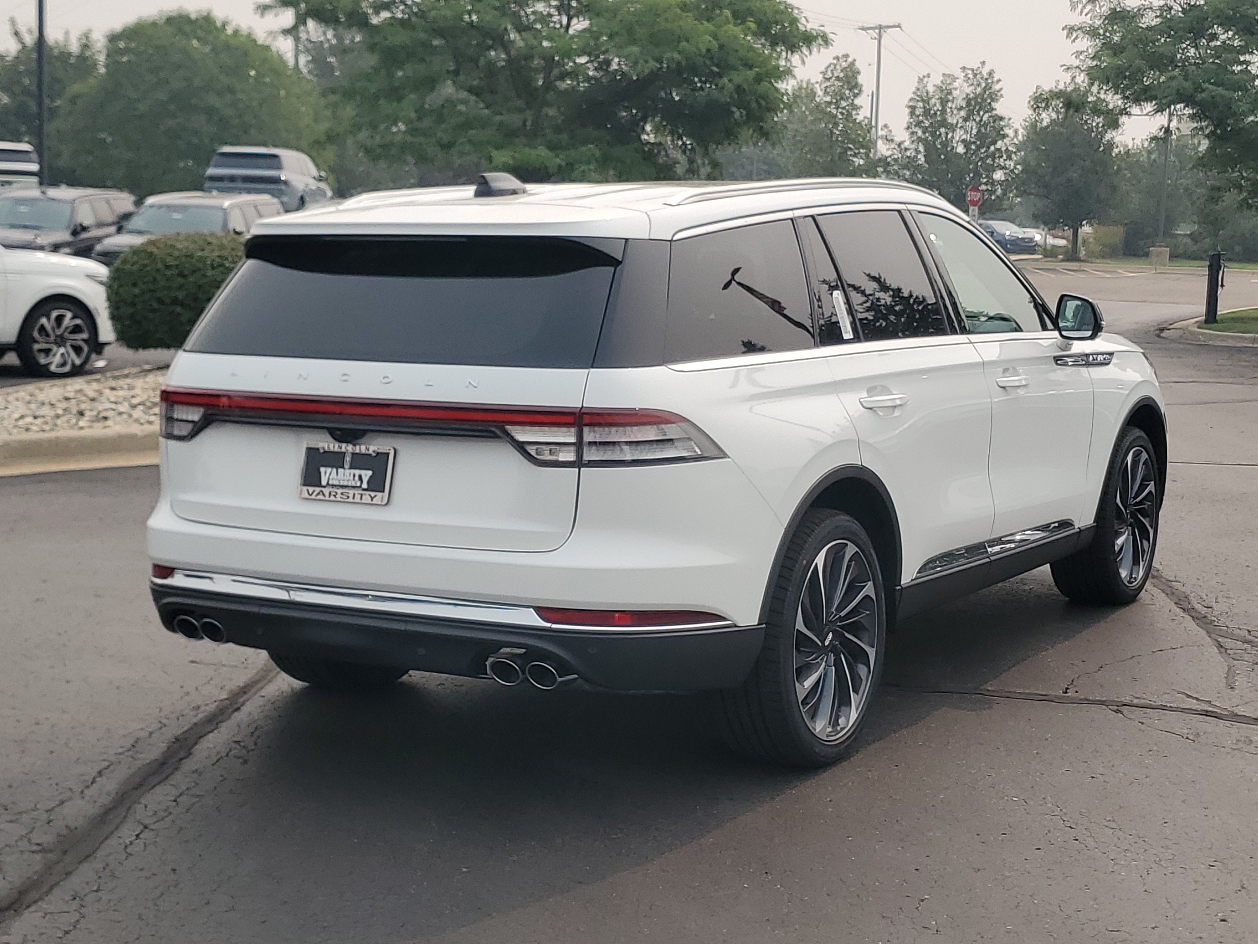 New 2026 Lincoln Aviator Reserve AWD/4WD image 4