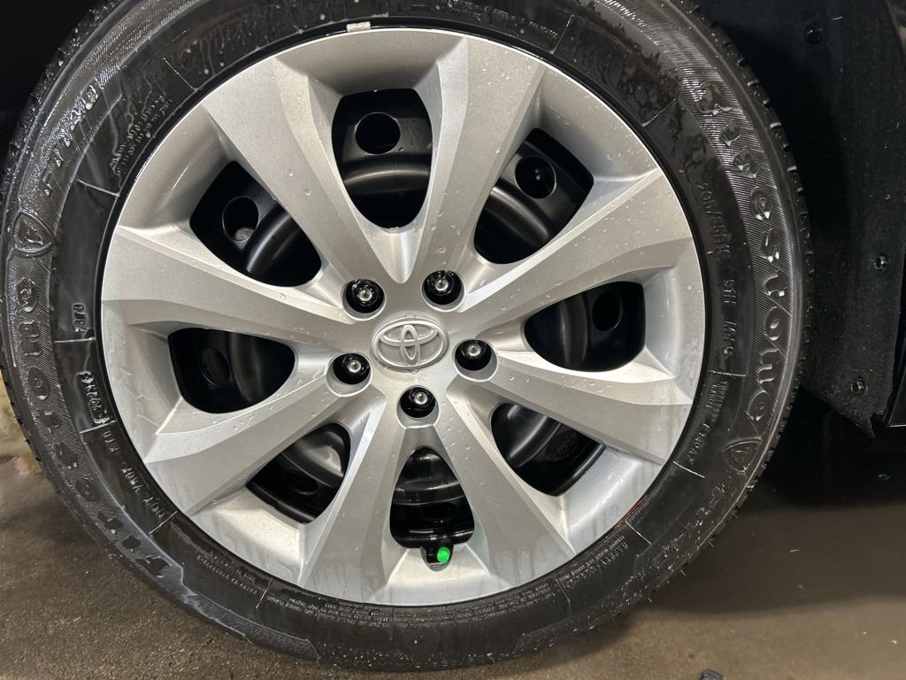 Used 2024 Toyota Corolla LE image 19