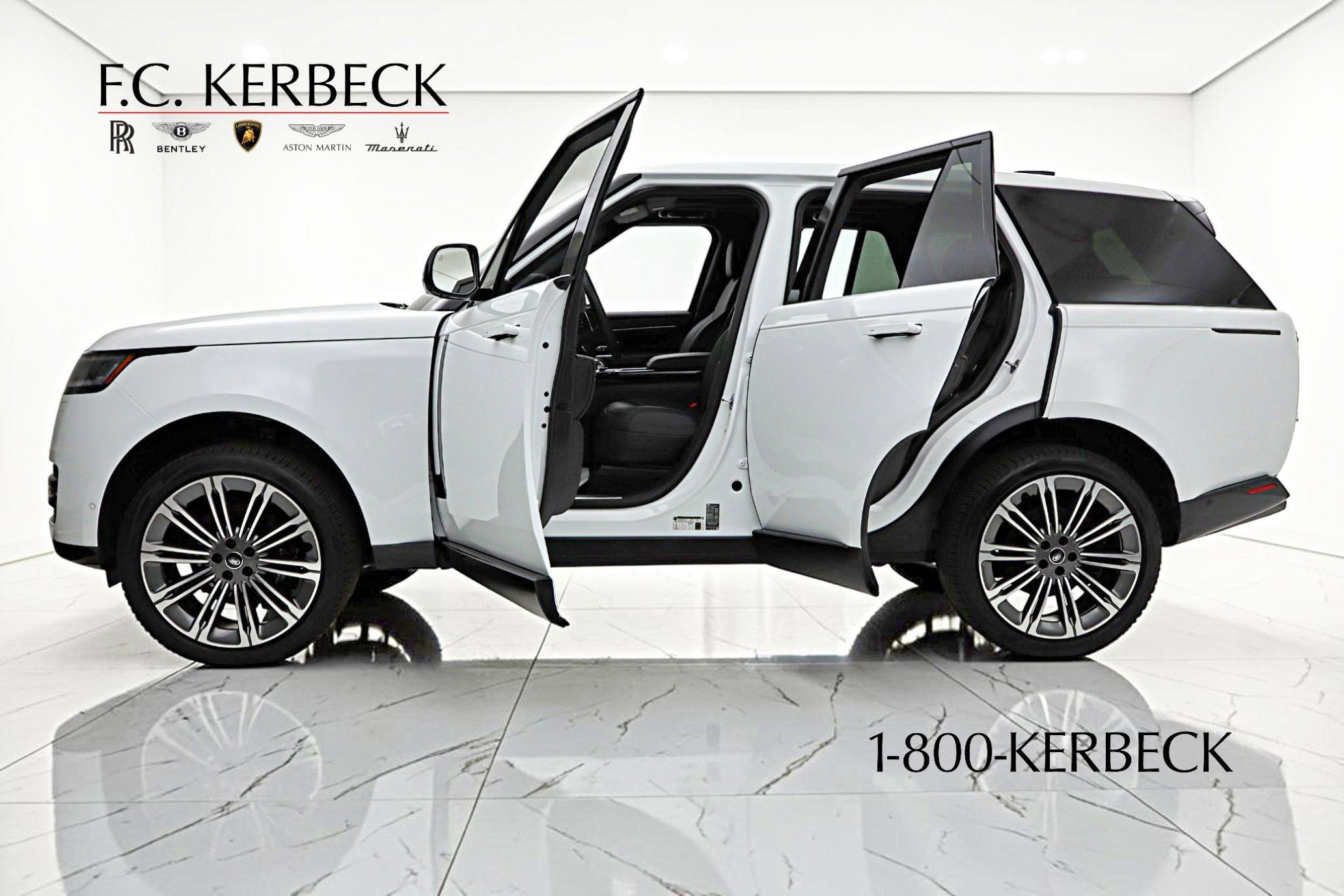 Used 2024 Land Rover Range Rover SE AWD/4WD image 4