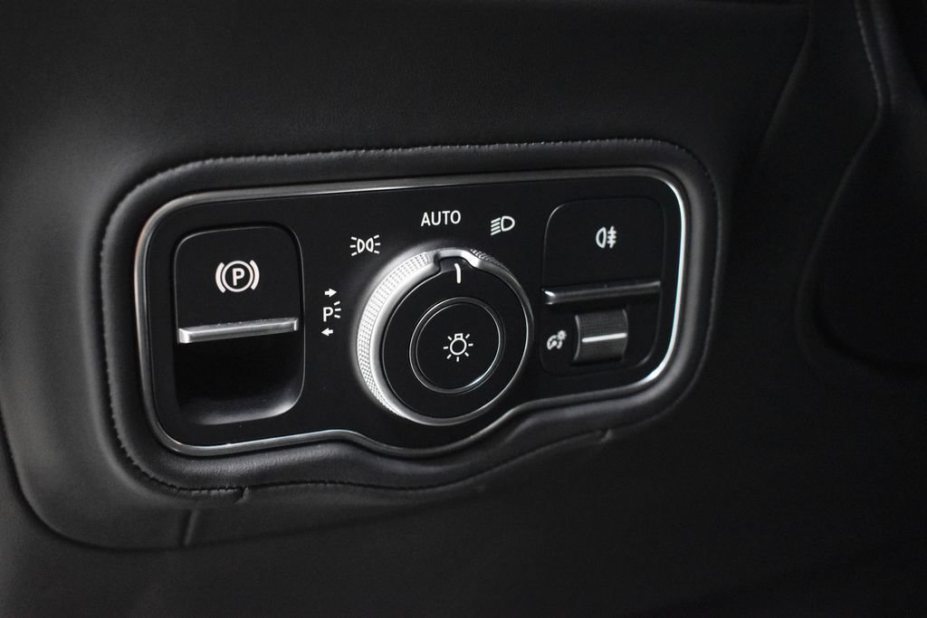 Used 2025 Mercedes-Benz G 63 AMG 4MATIC image 19