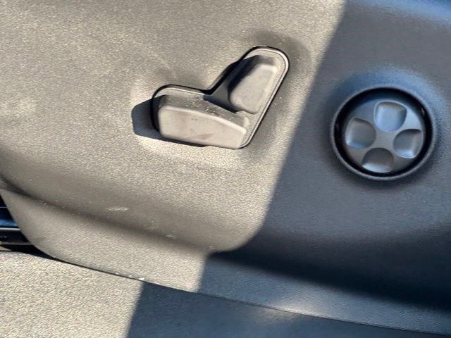 New 2026 Chrysler Pacifica Select image 12