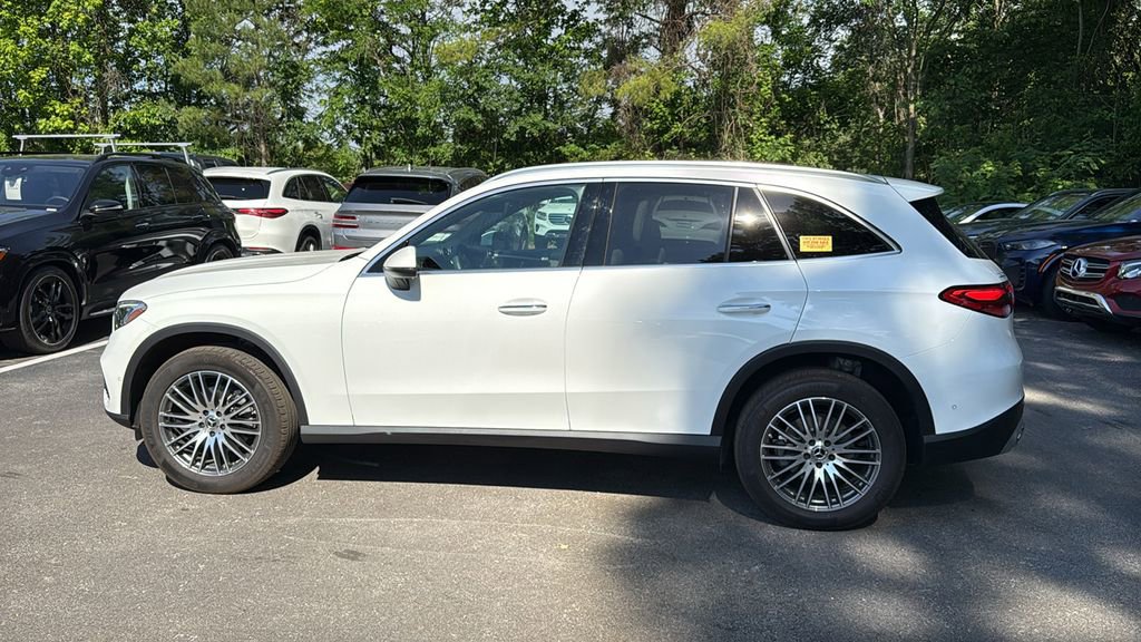 Used 2025 Mercedes-Benz GLC 300 4MATIC image 7