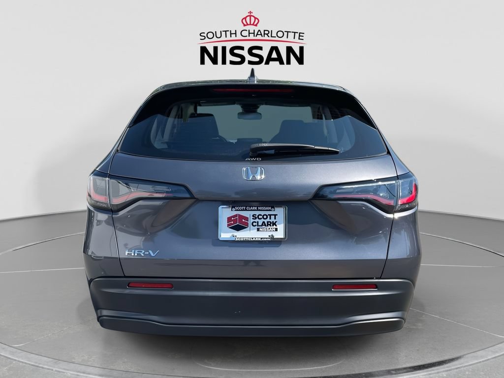 Used 2023 Honda HR-V LX image 5