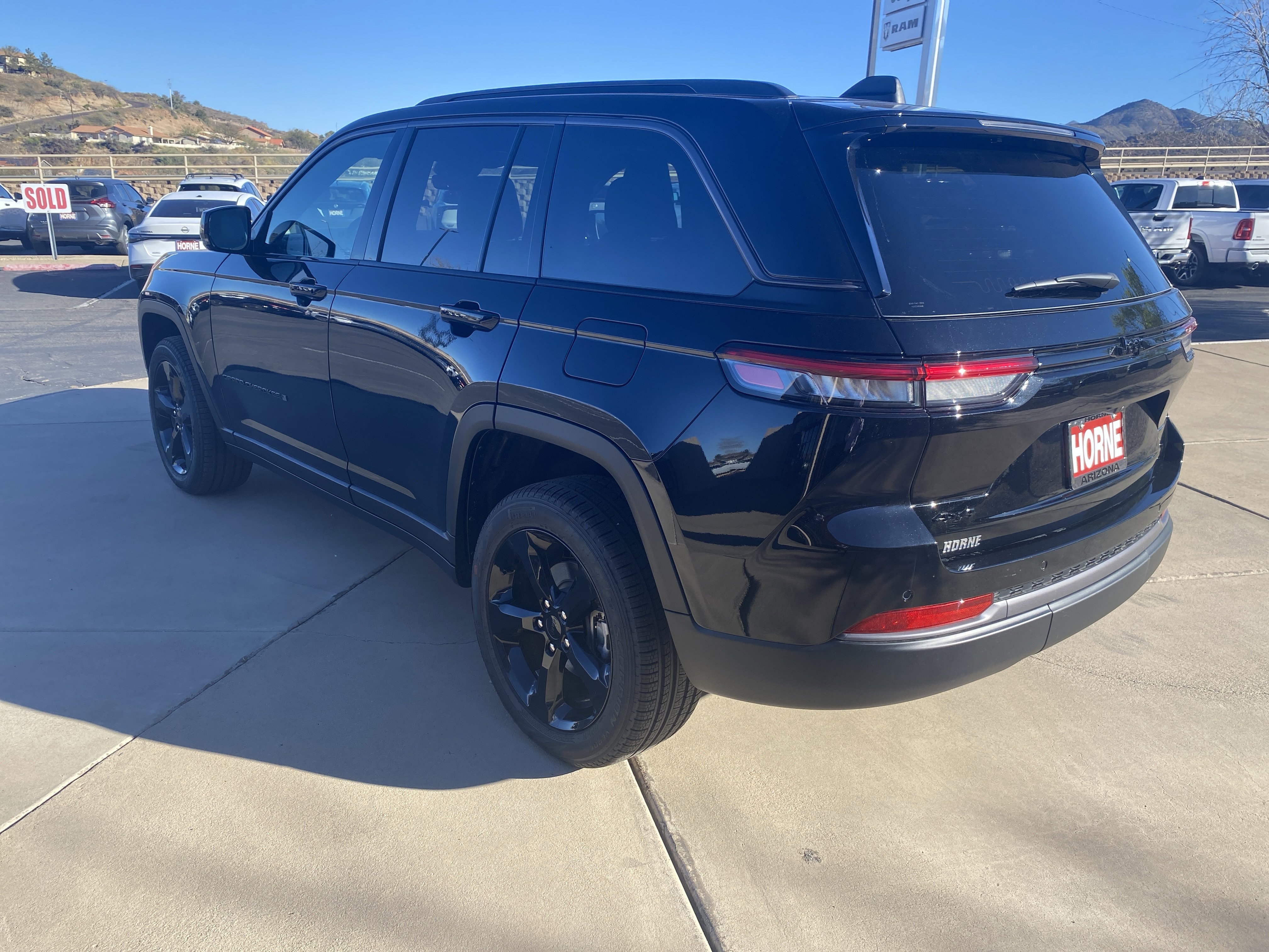 New 2026 Jeep Grand Cherokee Limited image 2