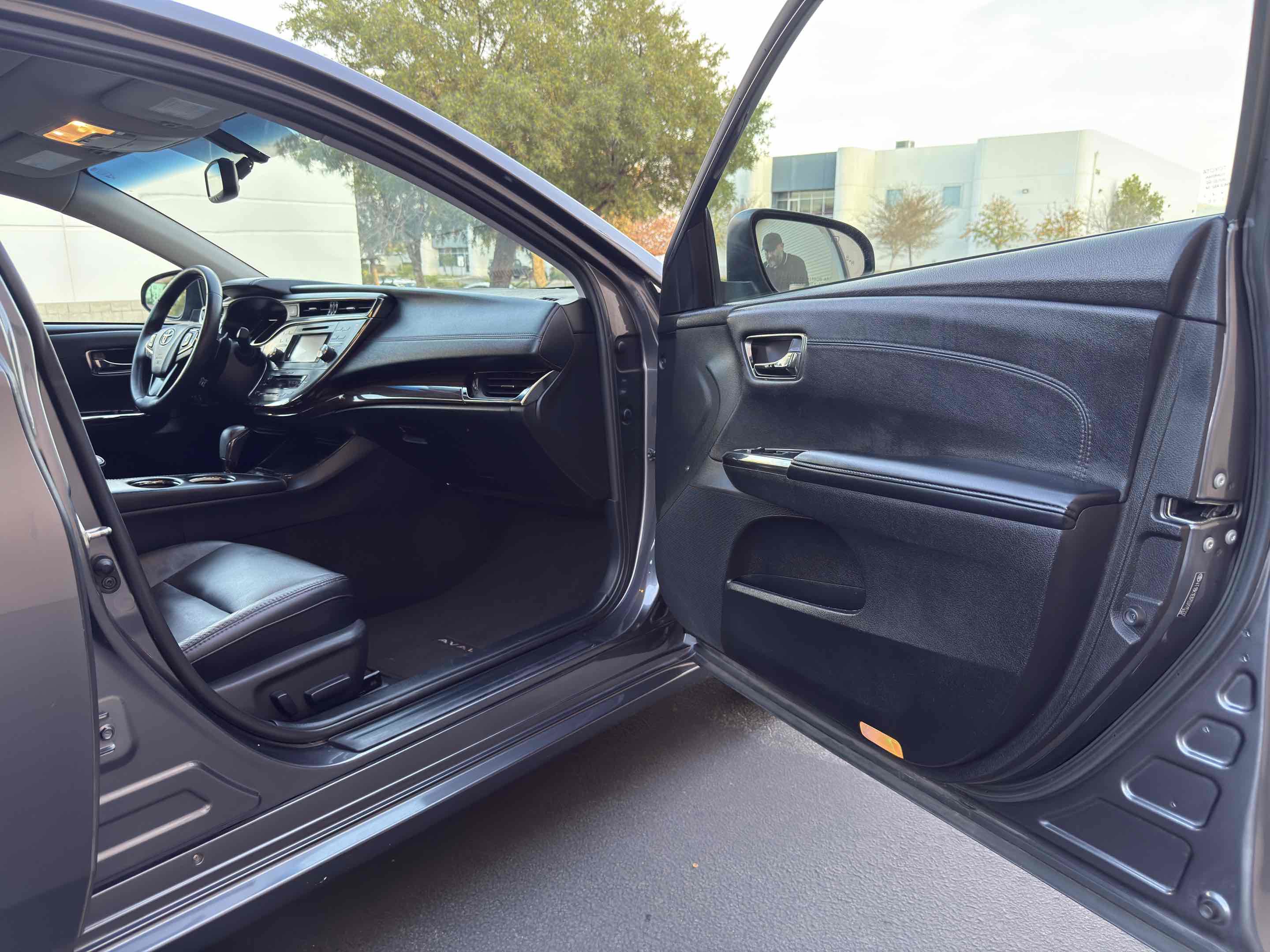 Used 2014 Toyota Avalon XLE Touring image 53