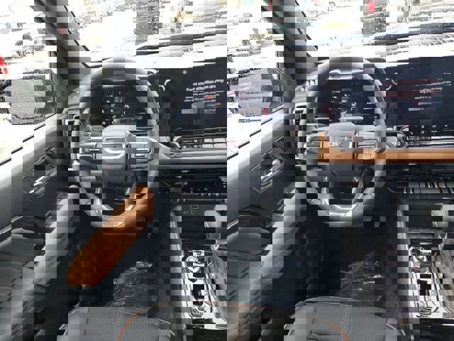 New 2026 GMC Canyon AT4 image 13