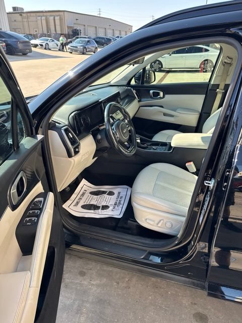 Used 2023 Kia Sorento S w/ Panoramic Sunroof Package FWD image 10
